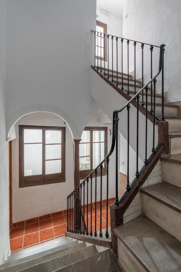 Tuguest Puerta Del Dauro Apartment Гранада Экстерьер фото